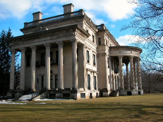 http://www.frontiernet.net/~bprfoto/DSCN4790%20Vanderbilt%20Mansion%20LR.jpg