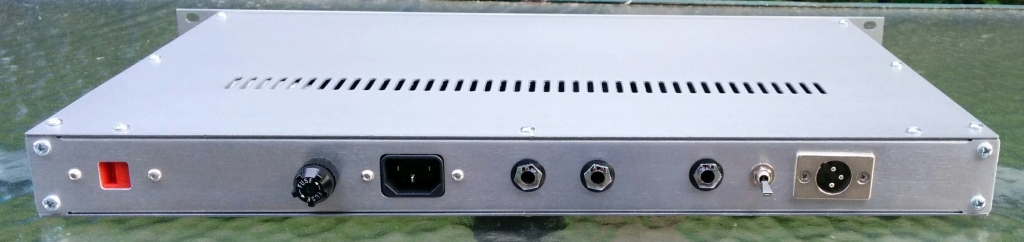 fleig bass preamplifier type a rear
              01