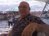 tn_8_boat3.JPG (200x150; 9303 bytes)