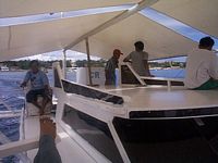 tn_8_boat4.JPG (200x150; 8563 bytes)